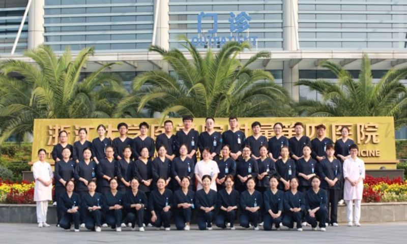 血液净化中心护理团队合照.jpg